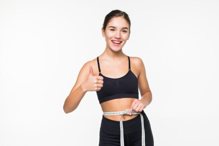 menina exibe resultados do seu emagrecimento de 7kg